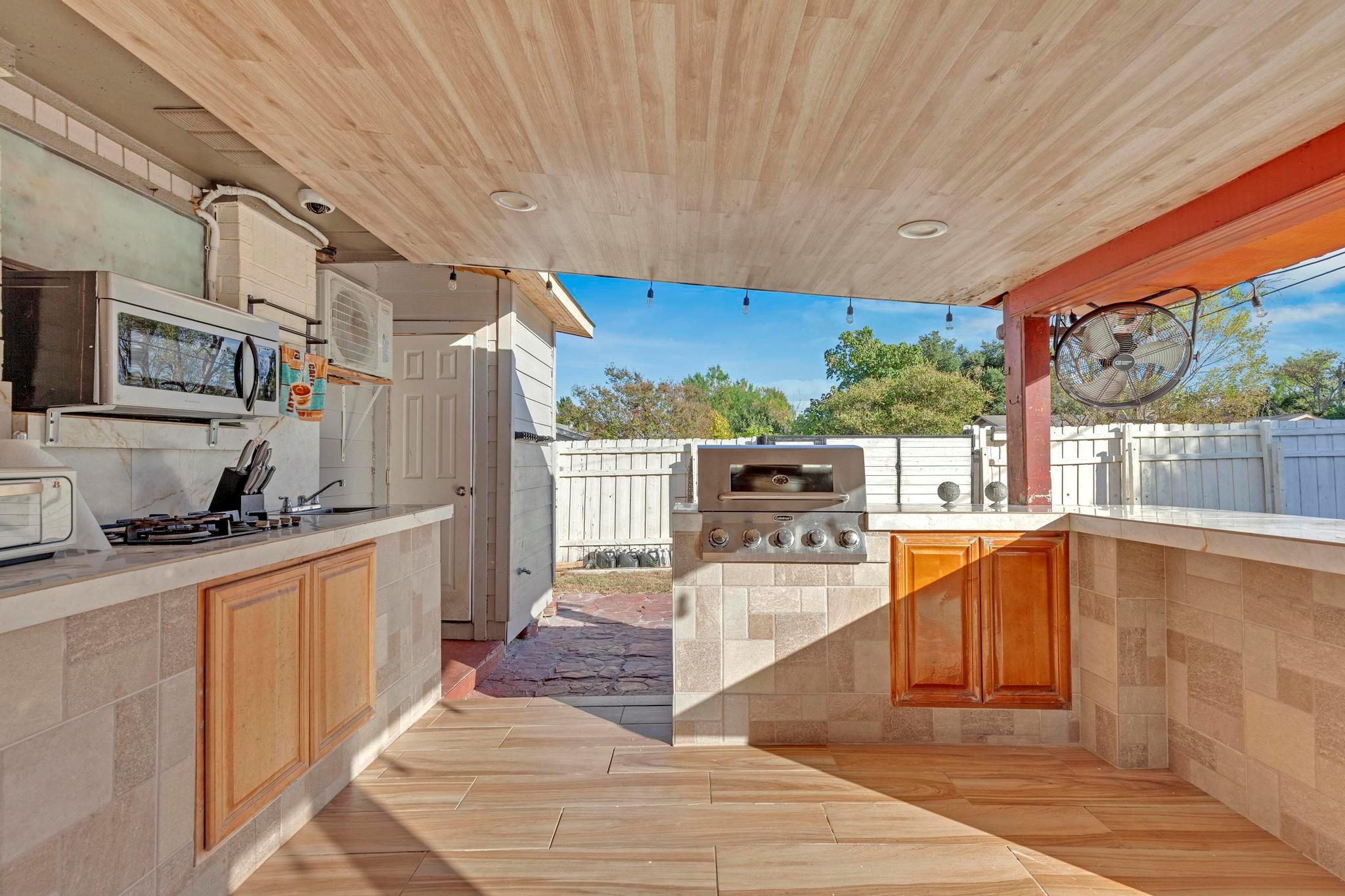 1311 Dove Haven Dr, Pflugerville, TX 78660