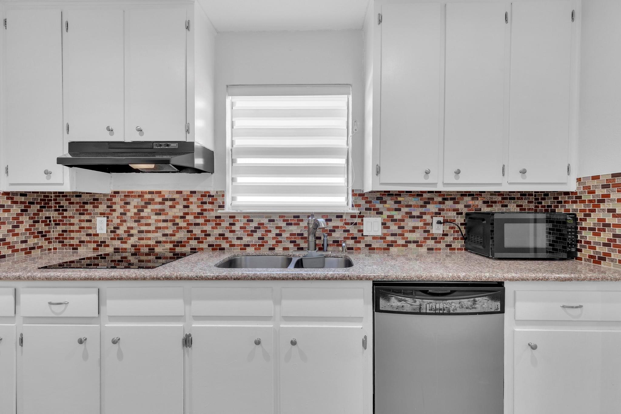 1311 Dove Haven Dr, Pflugerville, TX 78660