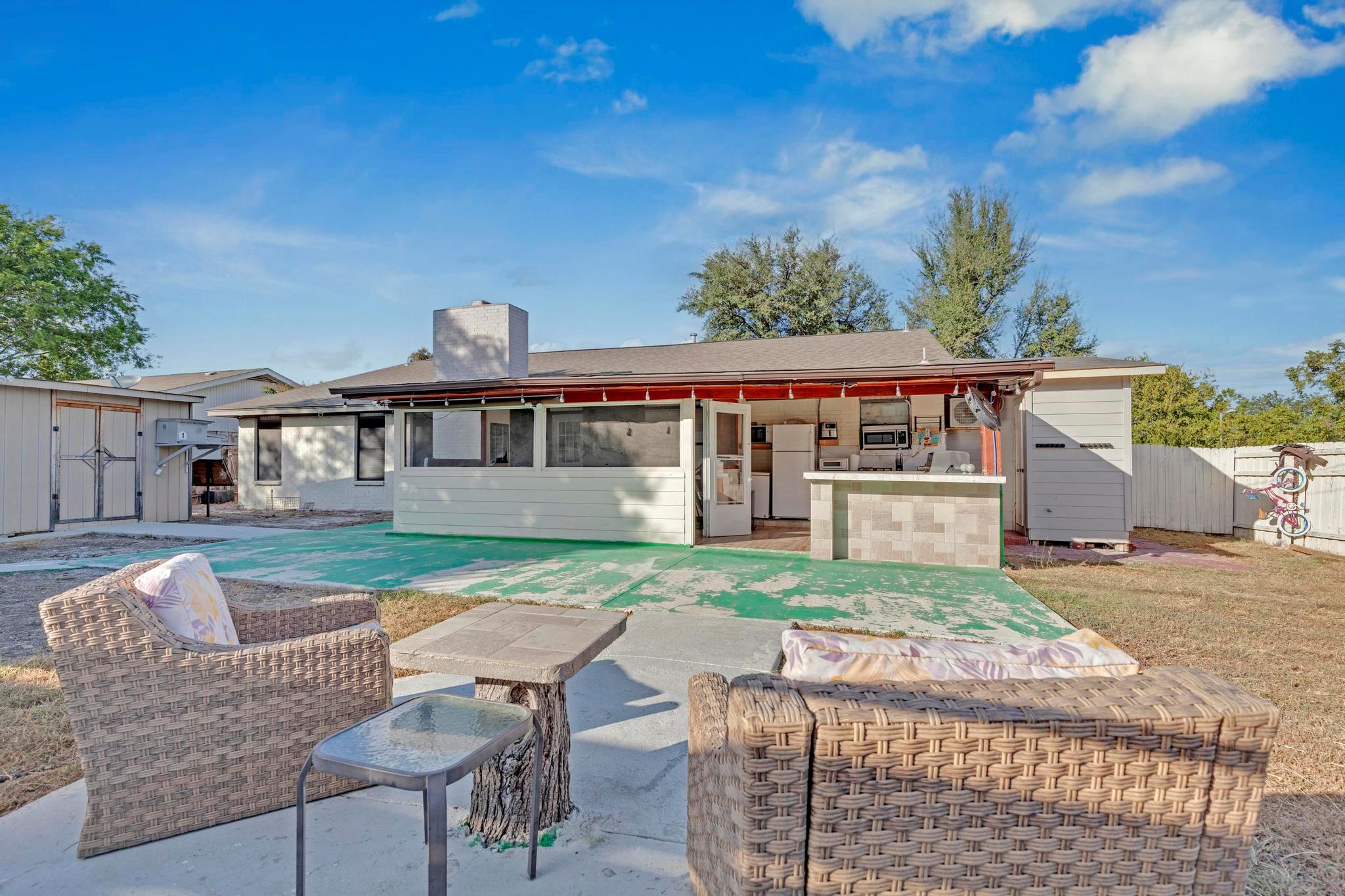 1311 Dove Haven Dr, Pflugerville, TX 78660