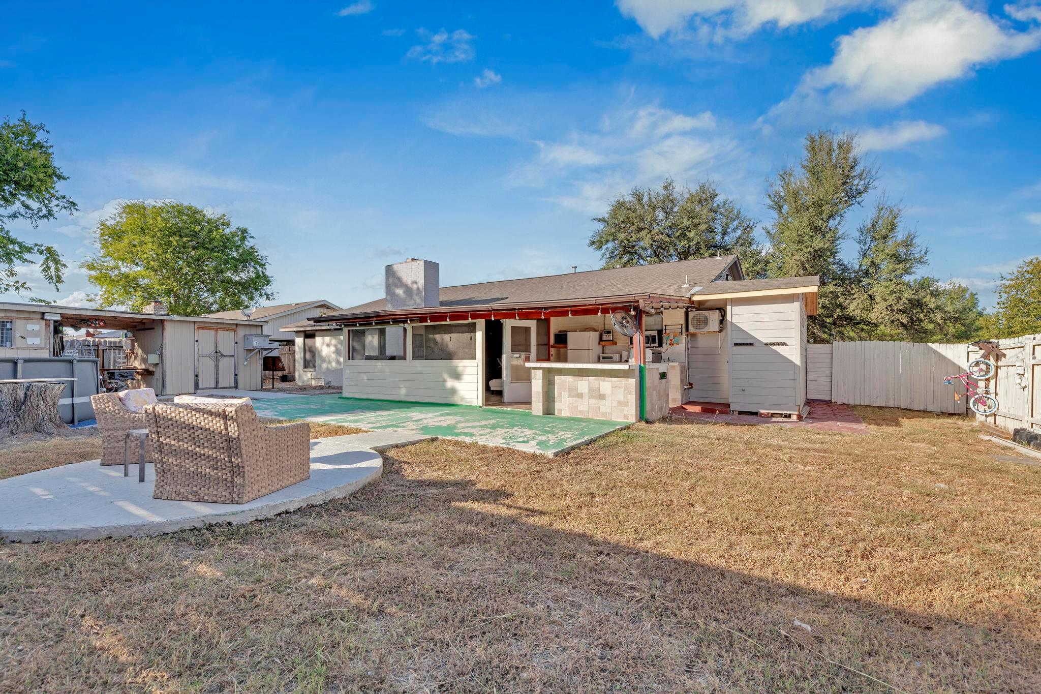 1311 Dove Haven Dr, Pflugerville, TX 78660