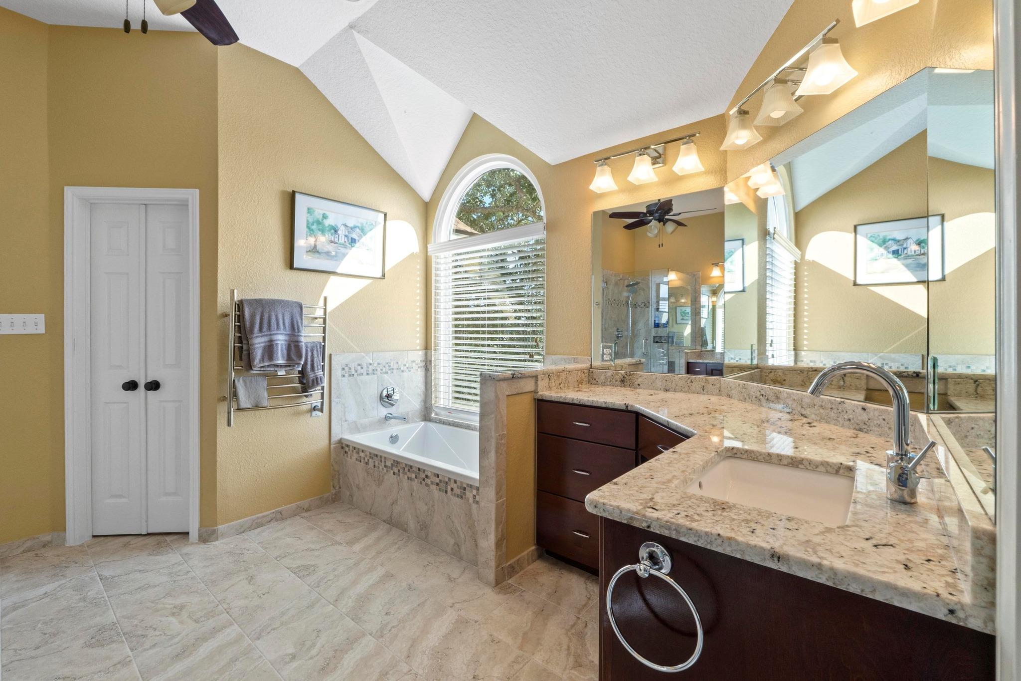 10713 Yorktown Trl, Austin, TX 78726