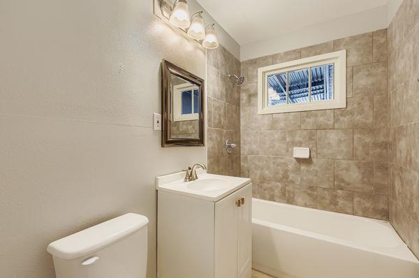 700 W Saint Johns Ave, Austin, TX 78752