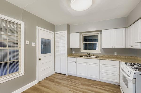 700 W Saint Johns Ave, Austin, TX 78752