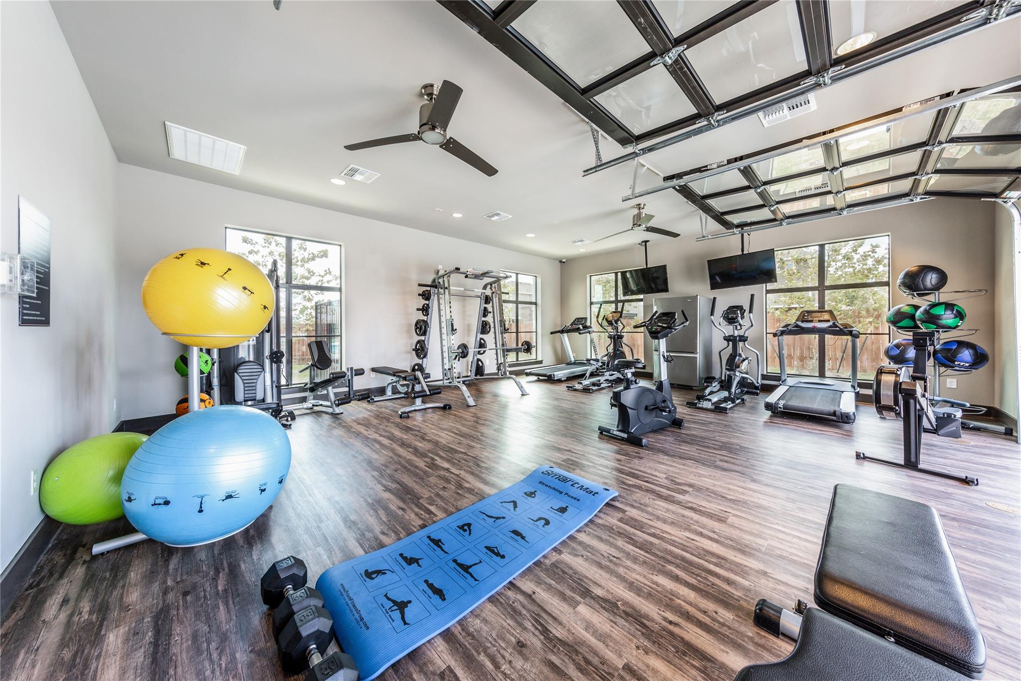 1106 Warm Springs Dr, Pflugerville, TX 78660