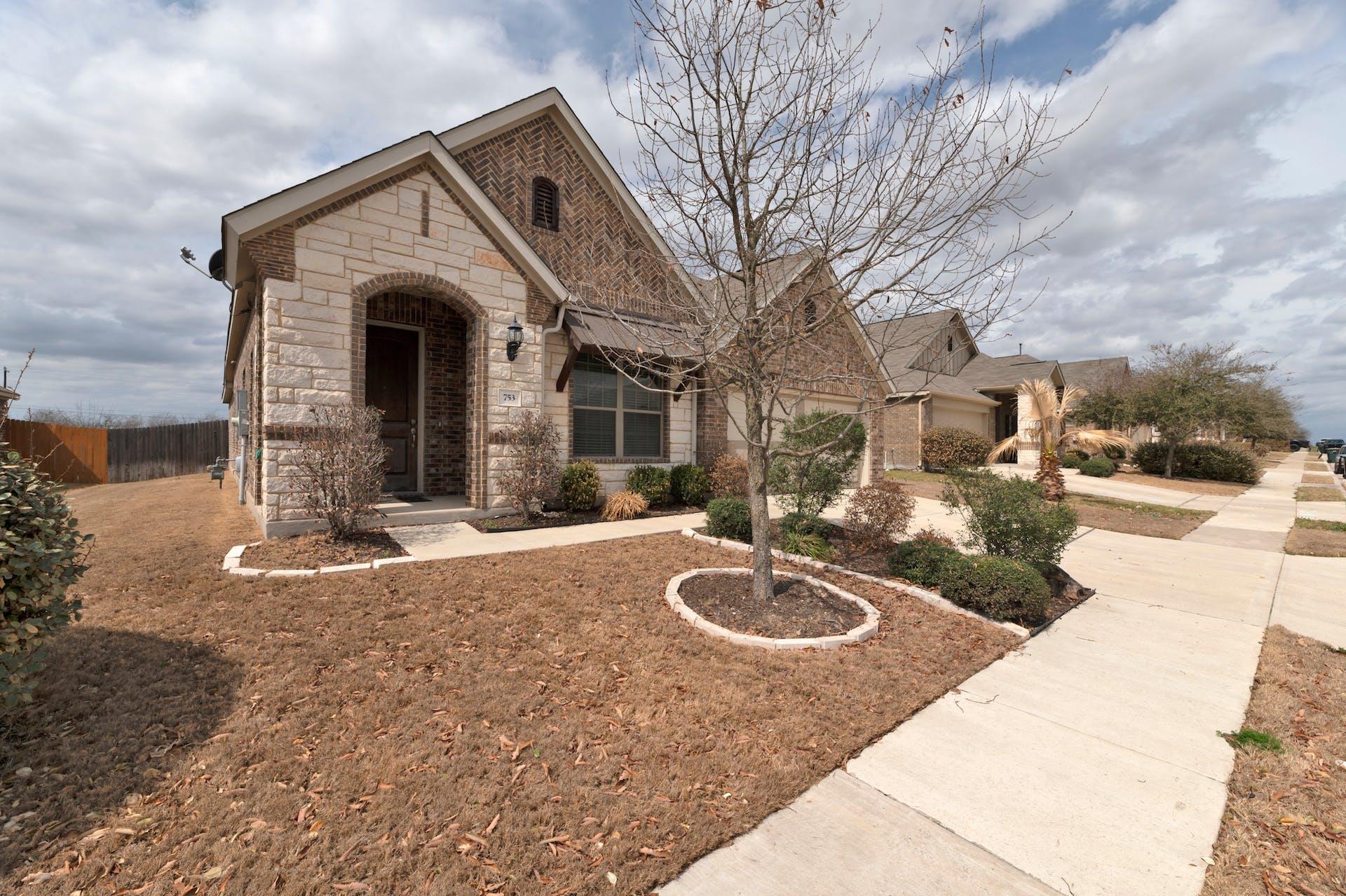 753 Hot Springs Vly, Buda, TX 78610