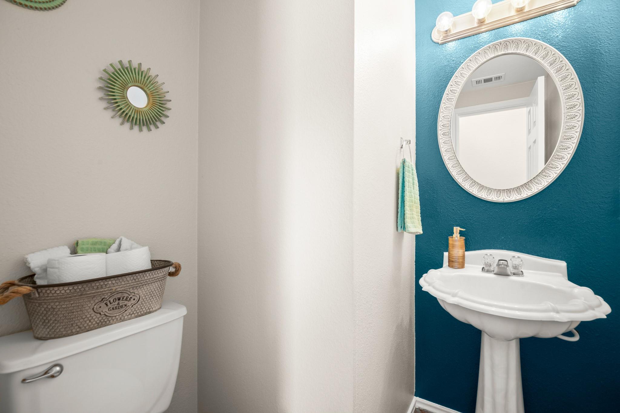 216 Sweet Leaf Ln, Pflugerville, TX 78660