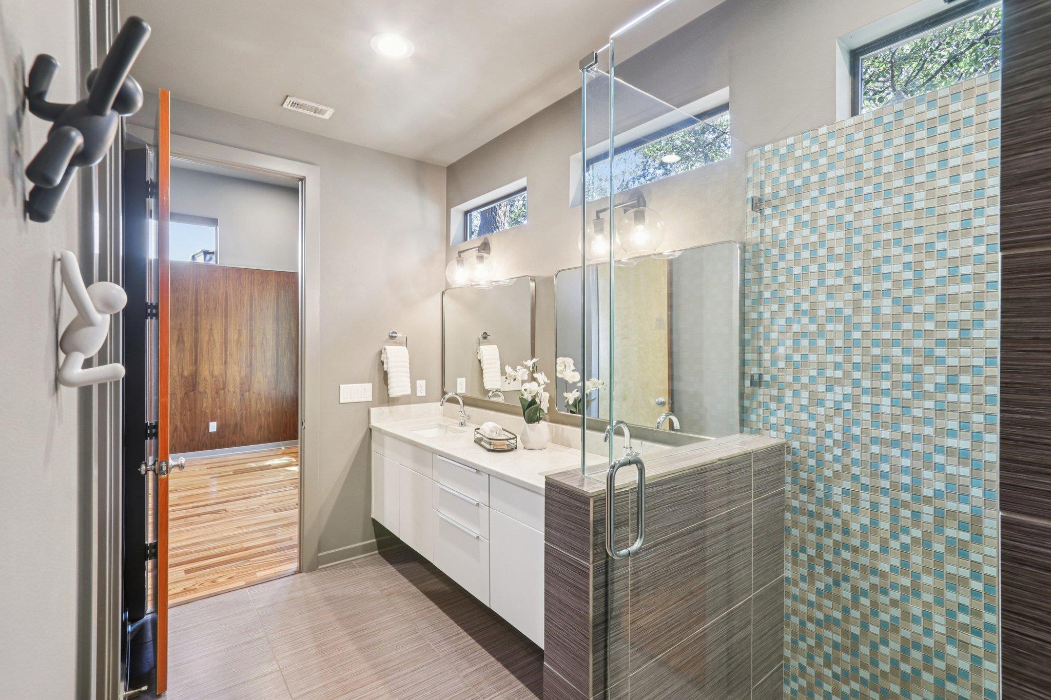 488 Starlight Village Loop # 2, Leander, TX 78641