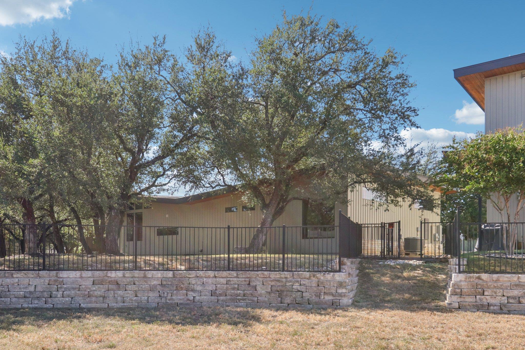 488 Starlight Village Loop # 2, Leander, TX 78641