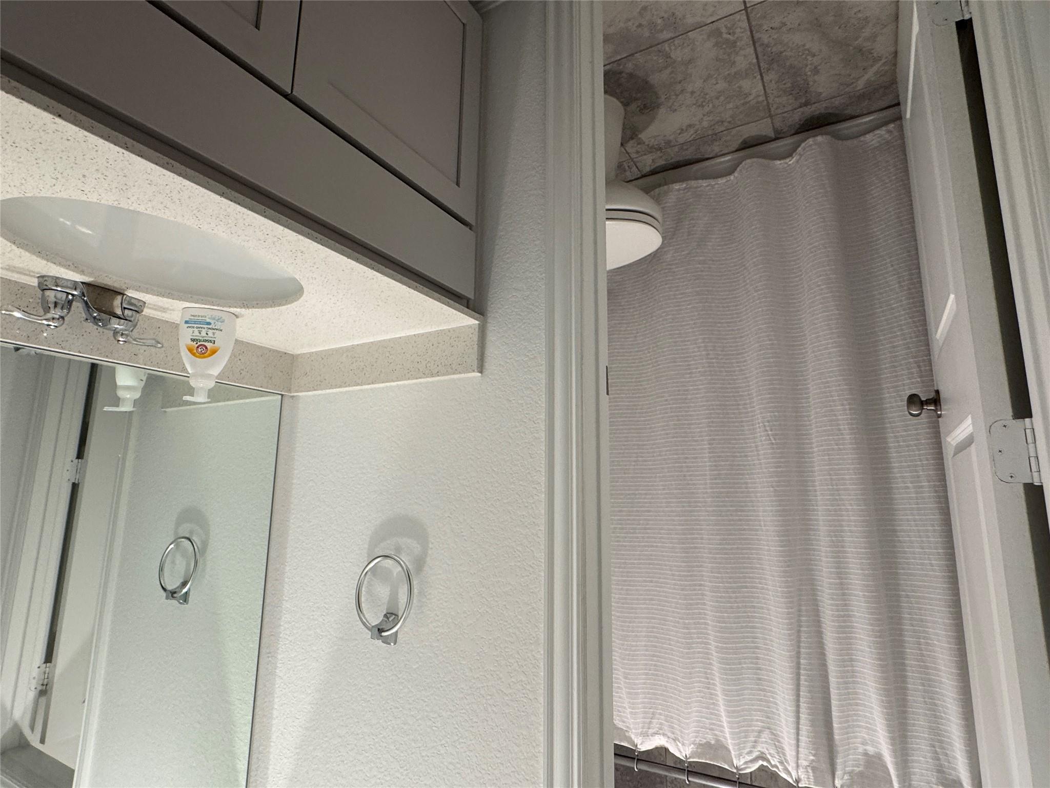 2005 Long Shadow Ln, Georgetown, TX 78628