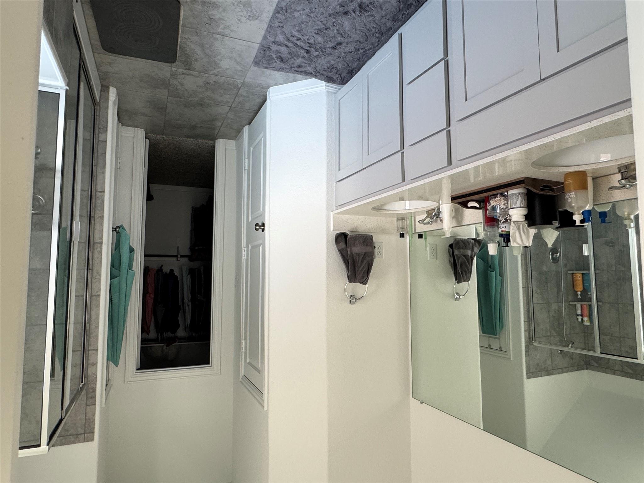 2005 Long Shadow Ln, Georgetown, TX 78628