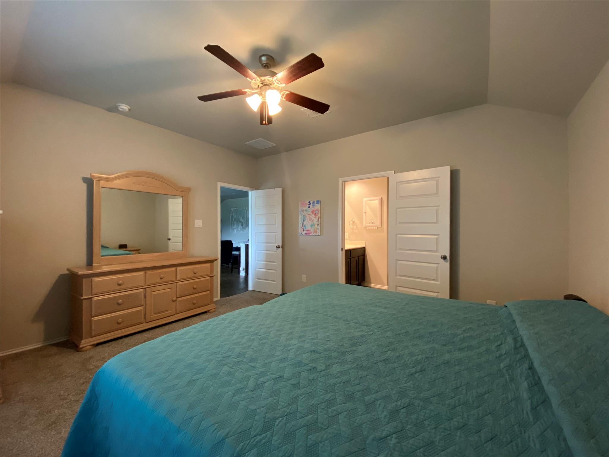 3935 Country Club Dr, Baytown, TX 77521