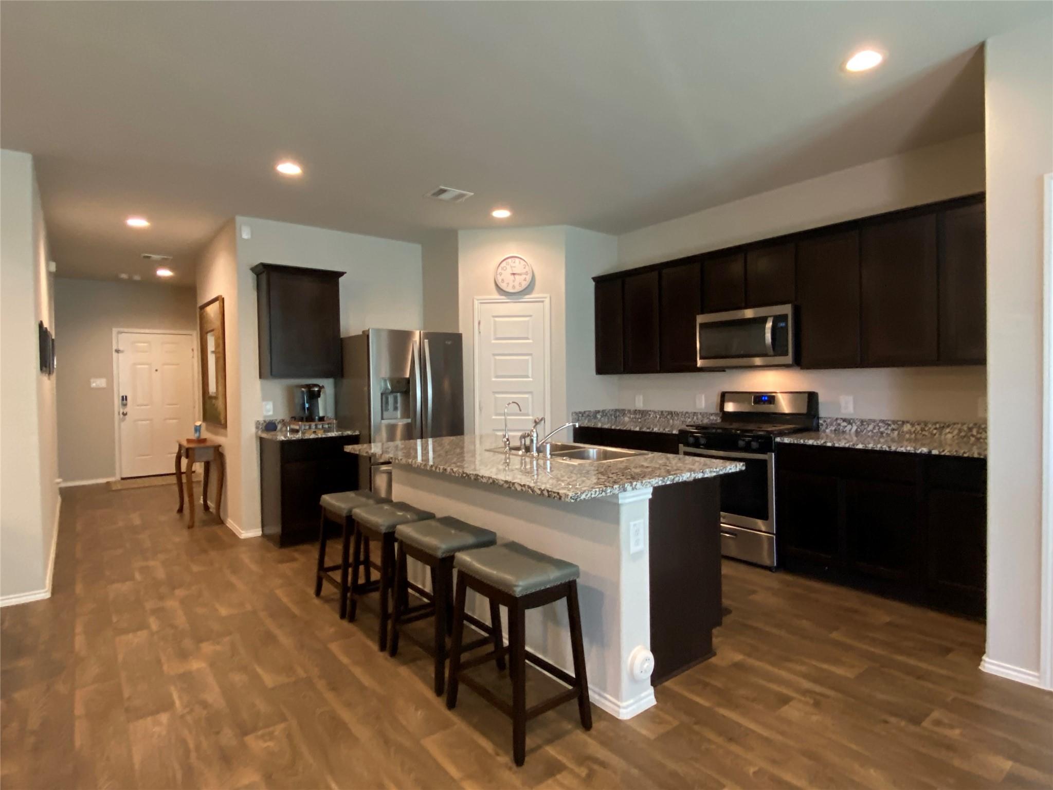 3935 Country Club Dr, Baytown, TX 77521