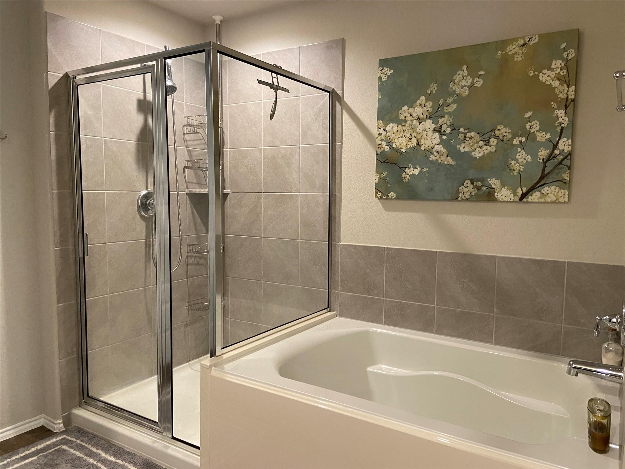 3935 Country Club Dr, Baytown, TX 77521