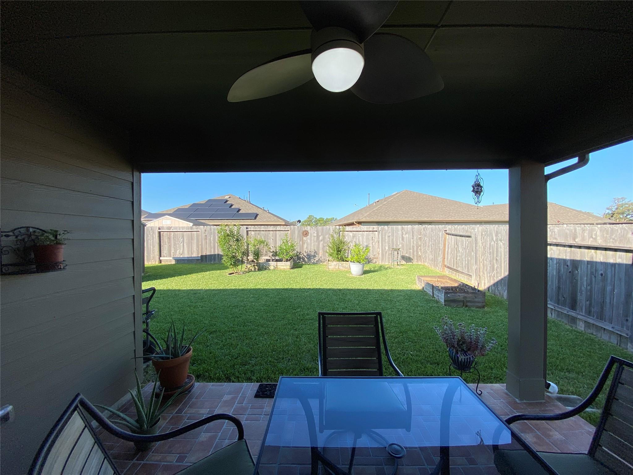 3935 Country Club Dr, Baytown, TX 77521