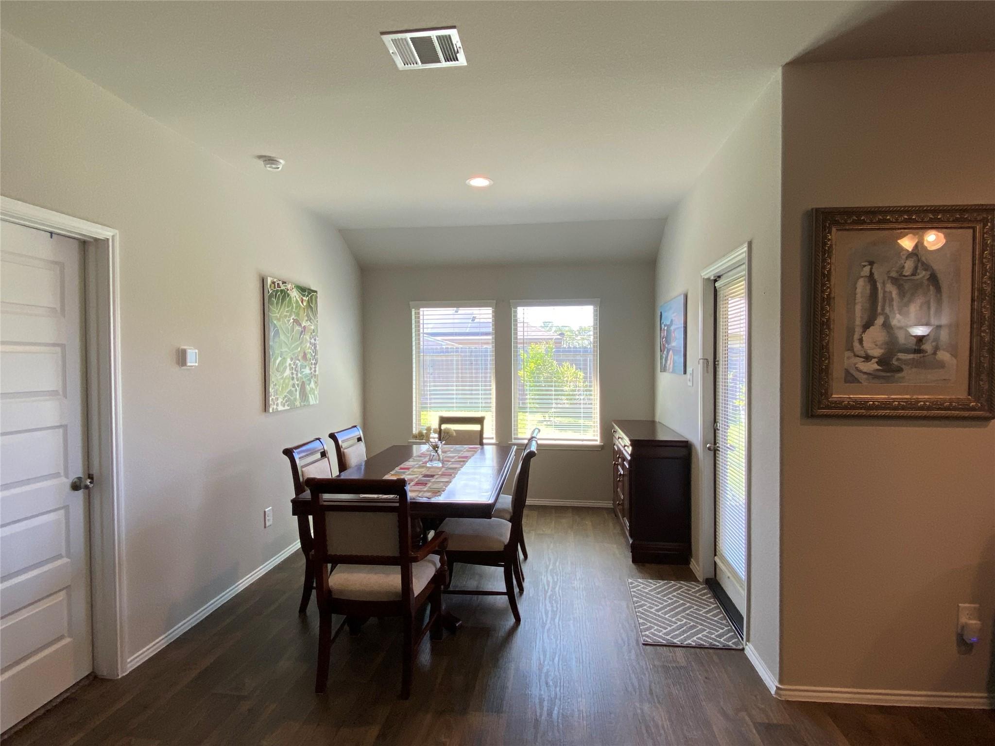 3935 Country Club Dr, Baytown, TX 77521