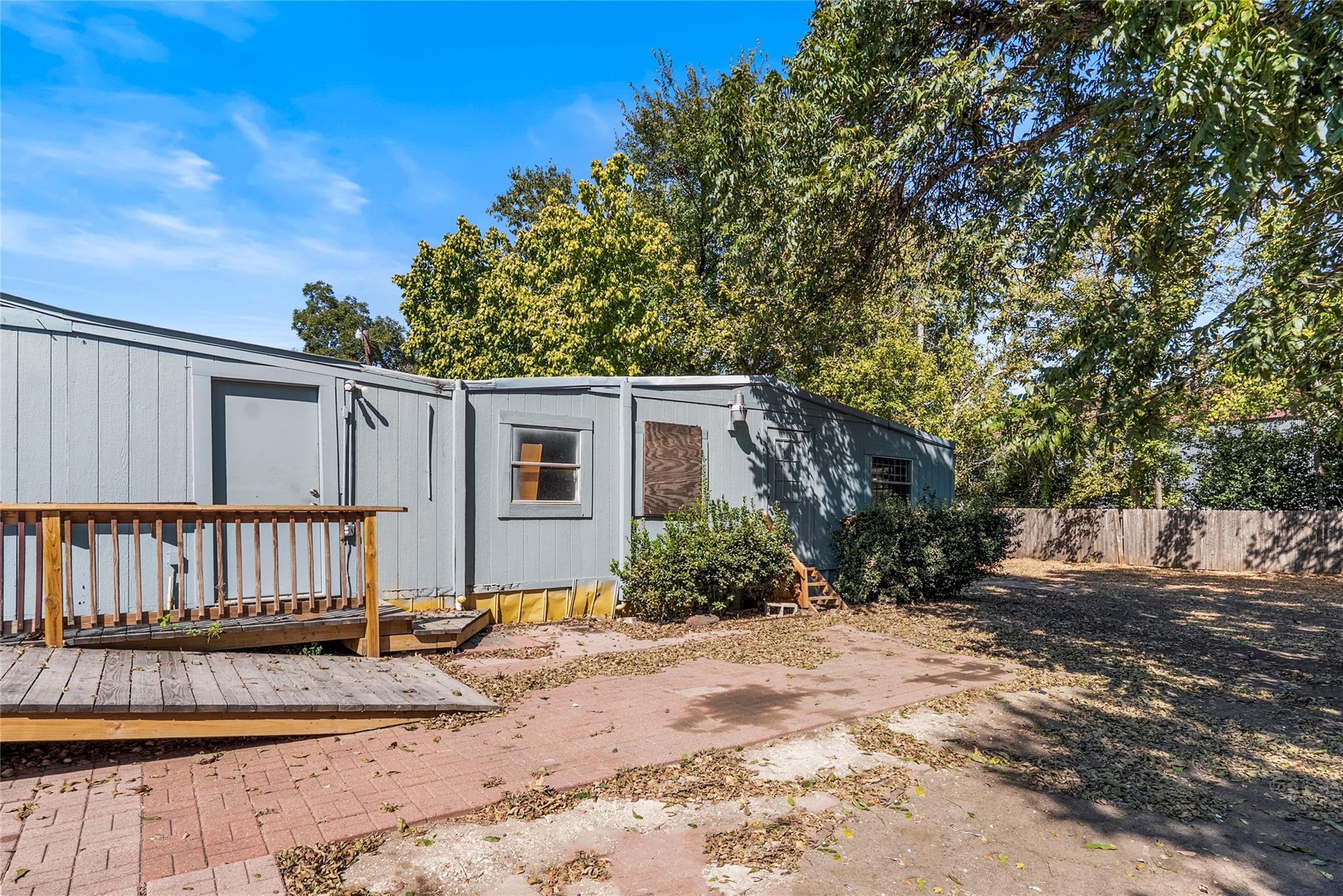 313 N Main St, Elgin, TX 78621