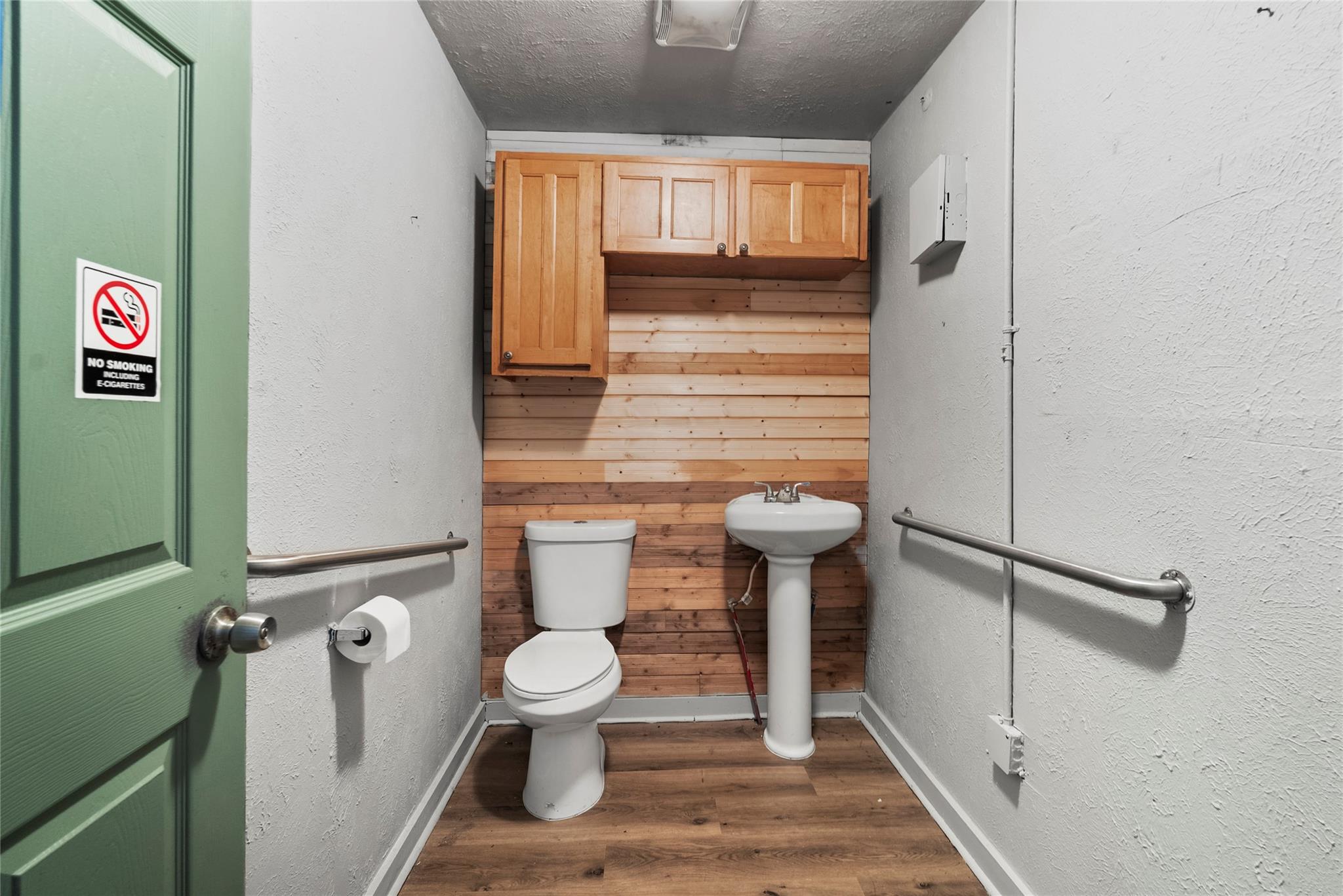 313 N Main St, Elgin, TX 78621