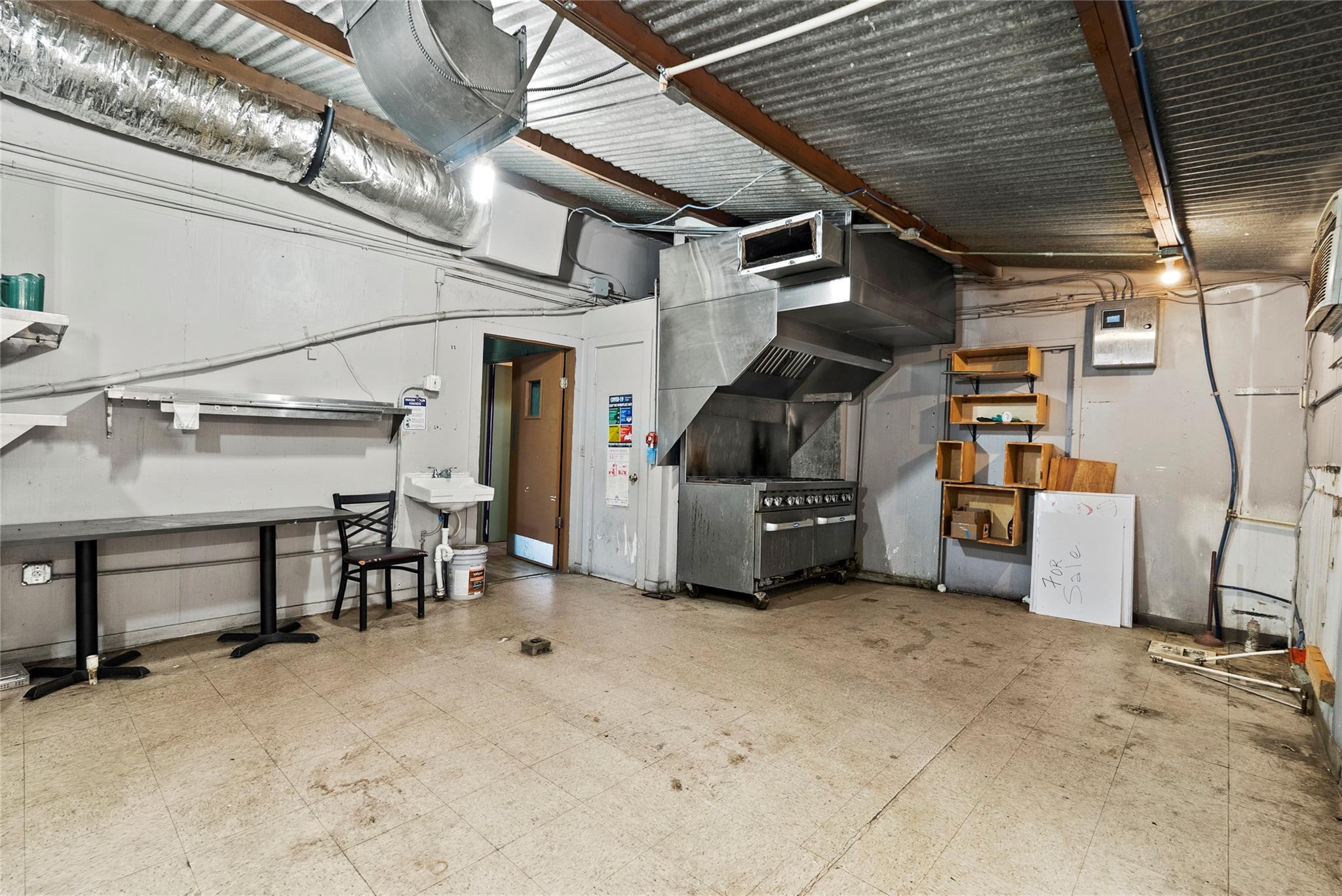 313 N Main St, Elgin, TX 78621