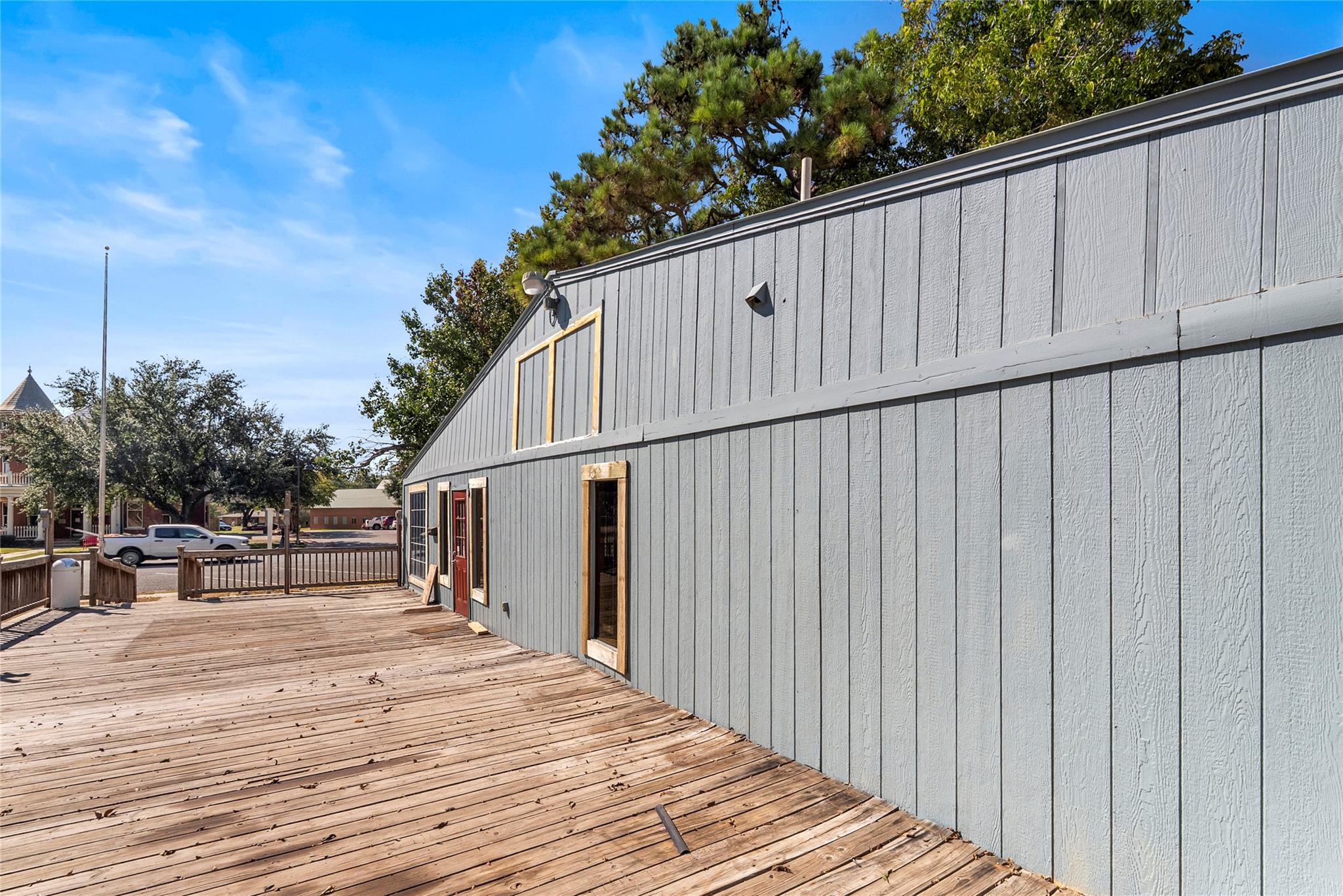 313 N Main St, Elgin, TX 78621