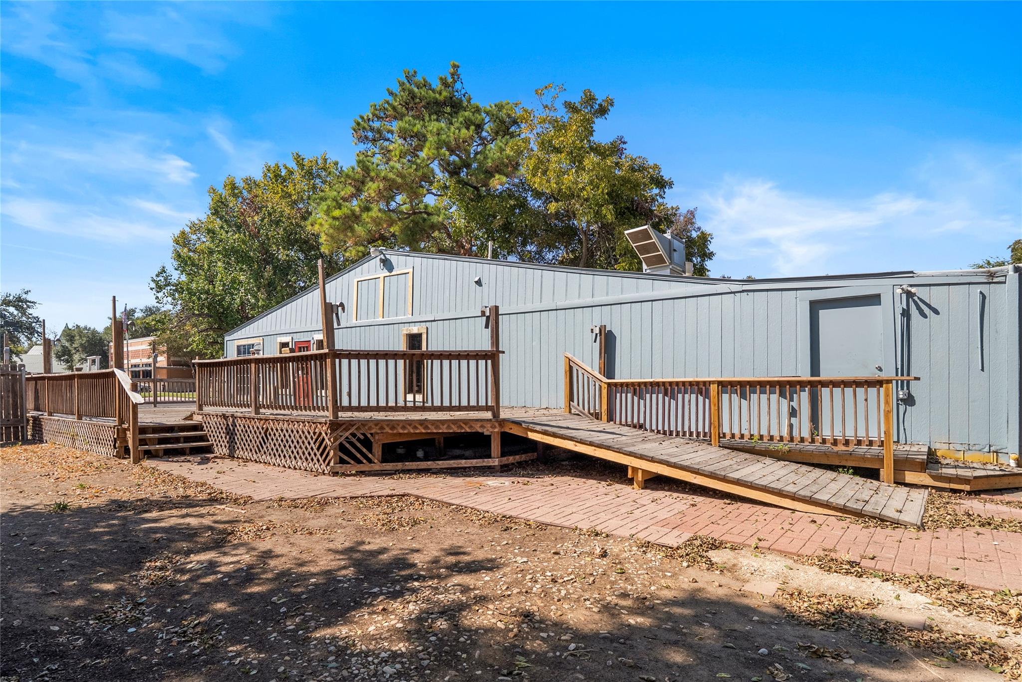 313 N Main St, Elgin, TX 78621