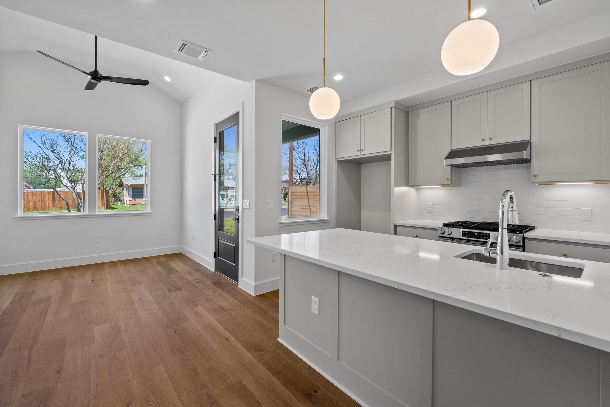 4525 S 3rd St, Austin, TX 78745