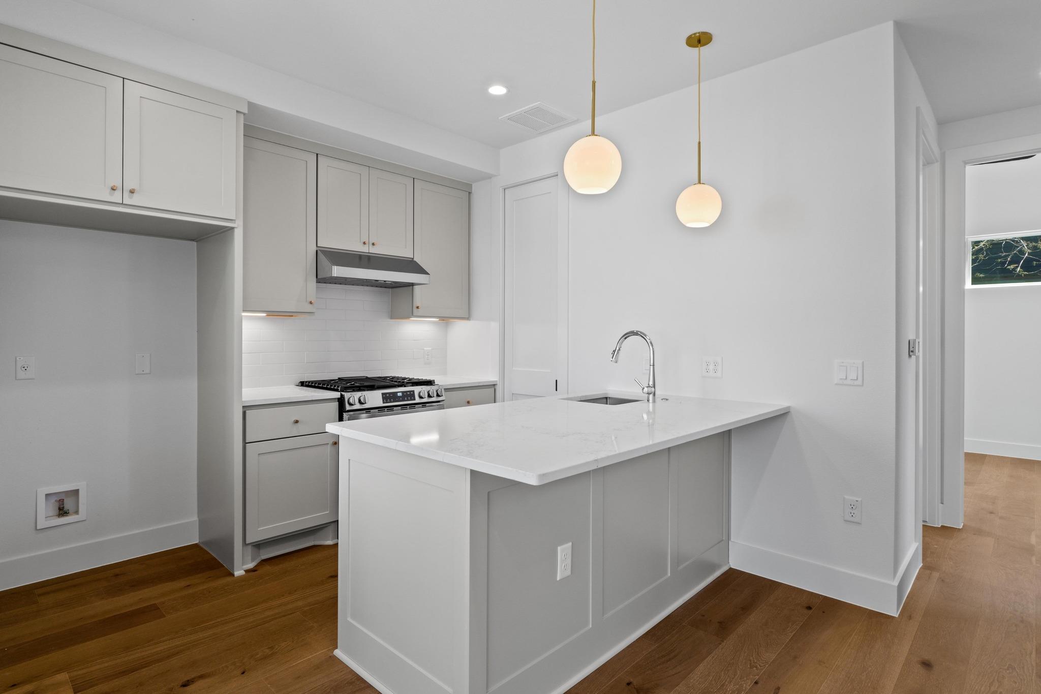 4525 S 3rd St, Austin, TX 78745