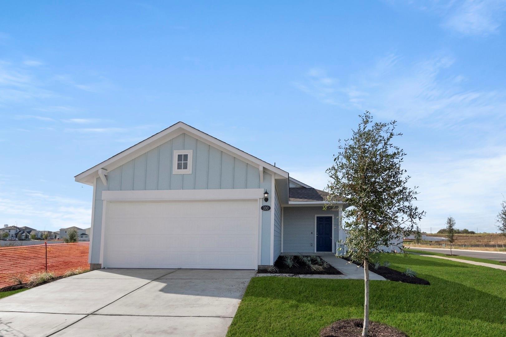 100 Daylily Dr, Elgin, TX 78621