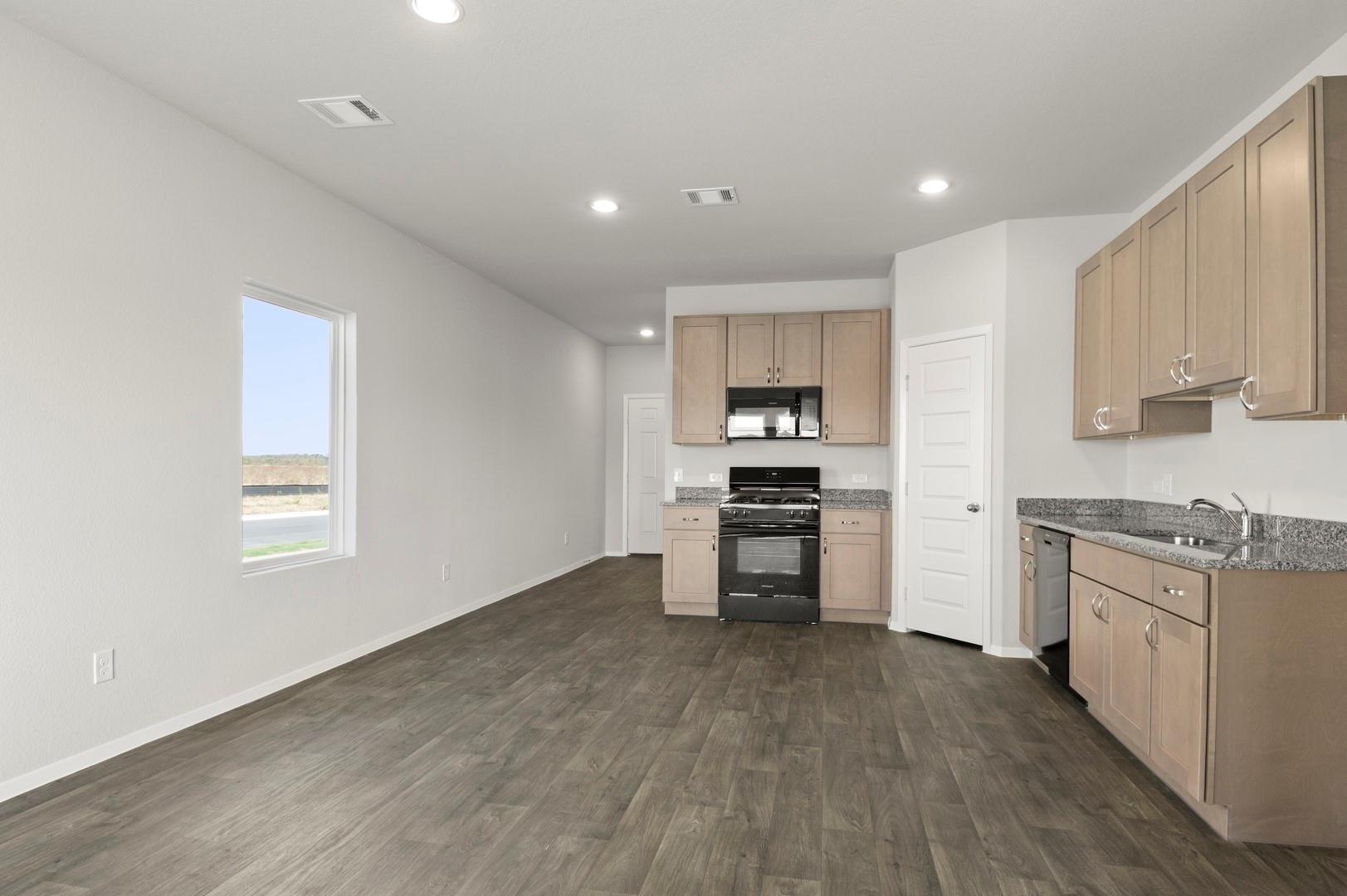 100 Daylily Dr, Elgin, TX 78621