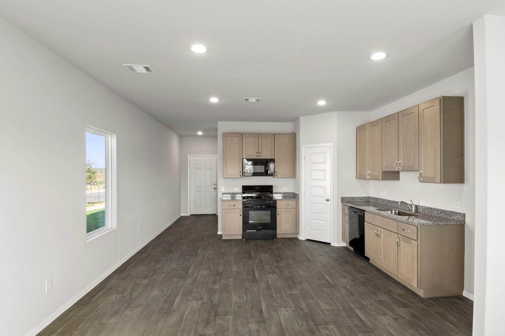 100 Daylily Dr, Elgin, TX 78621