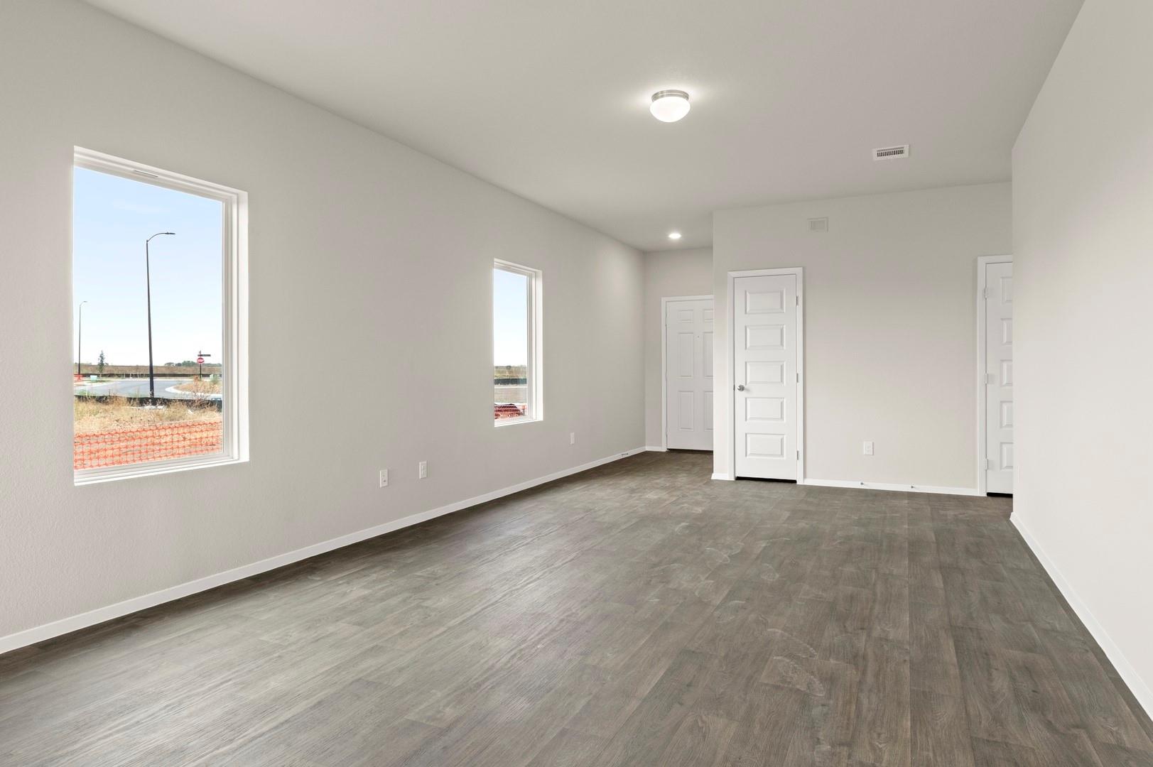 126 Daylily Dr, Elgin, TX 78621