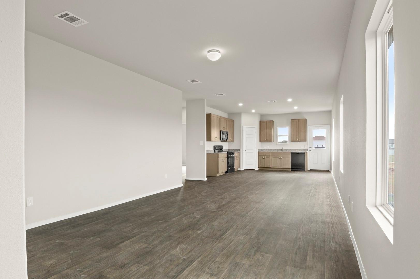 126 Daylily Dr, Elgin, TX 78621