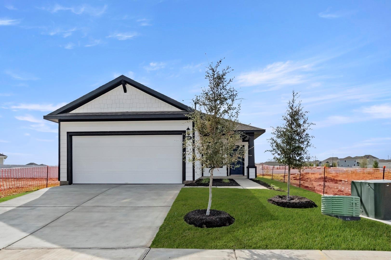 126 Daylily Dr, Elgin, TX 78621