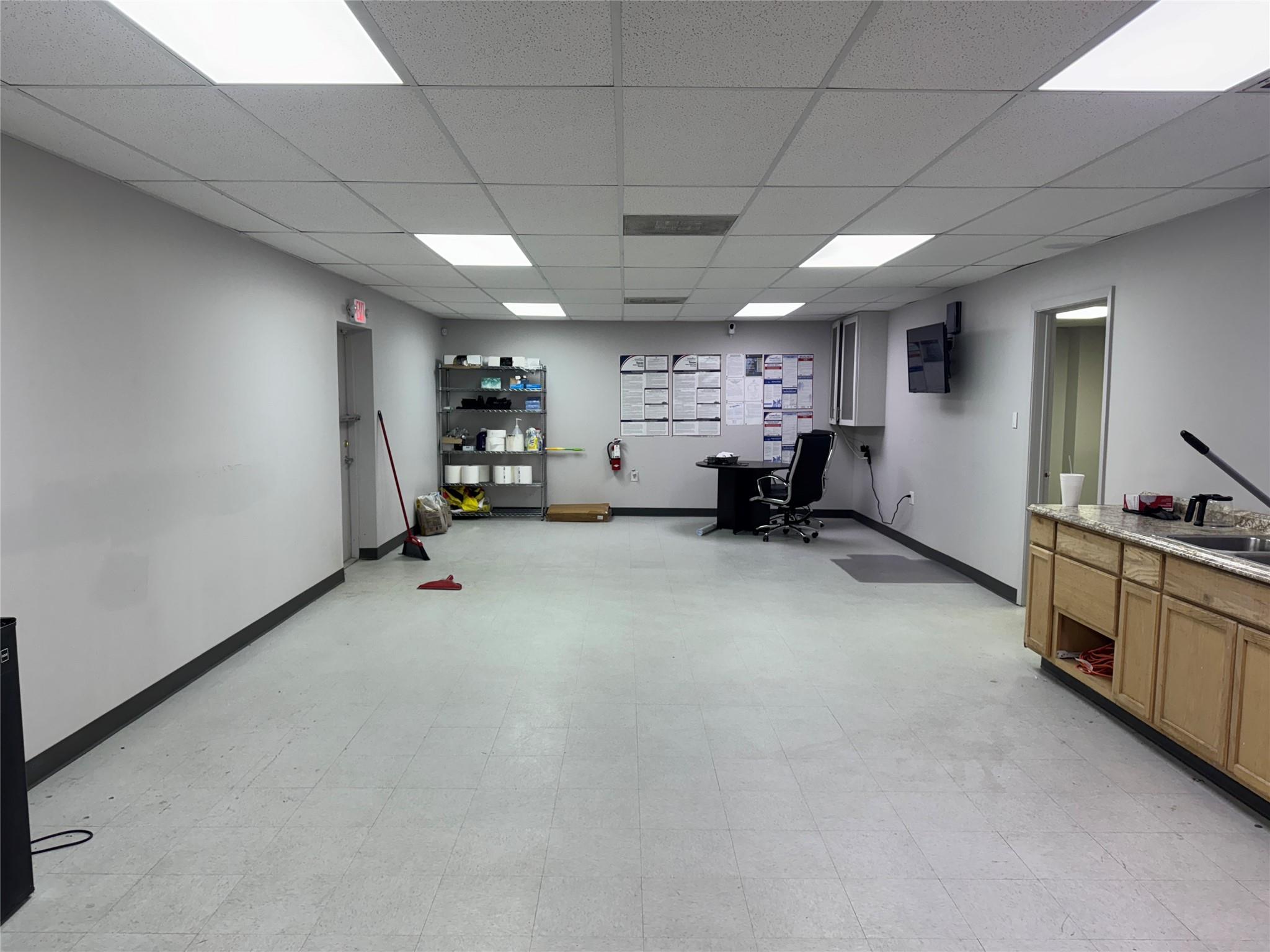 2202 - 2204 N Us Highway 281 Highway N, Marble Falls, TX 78654