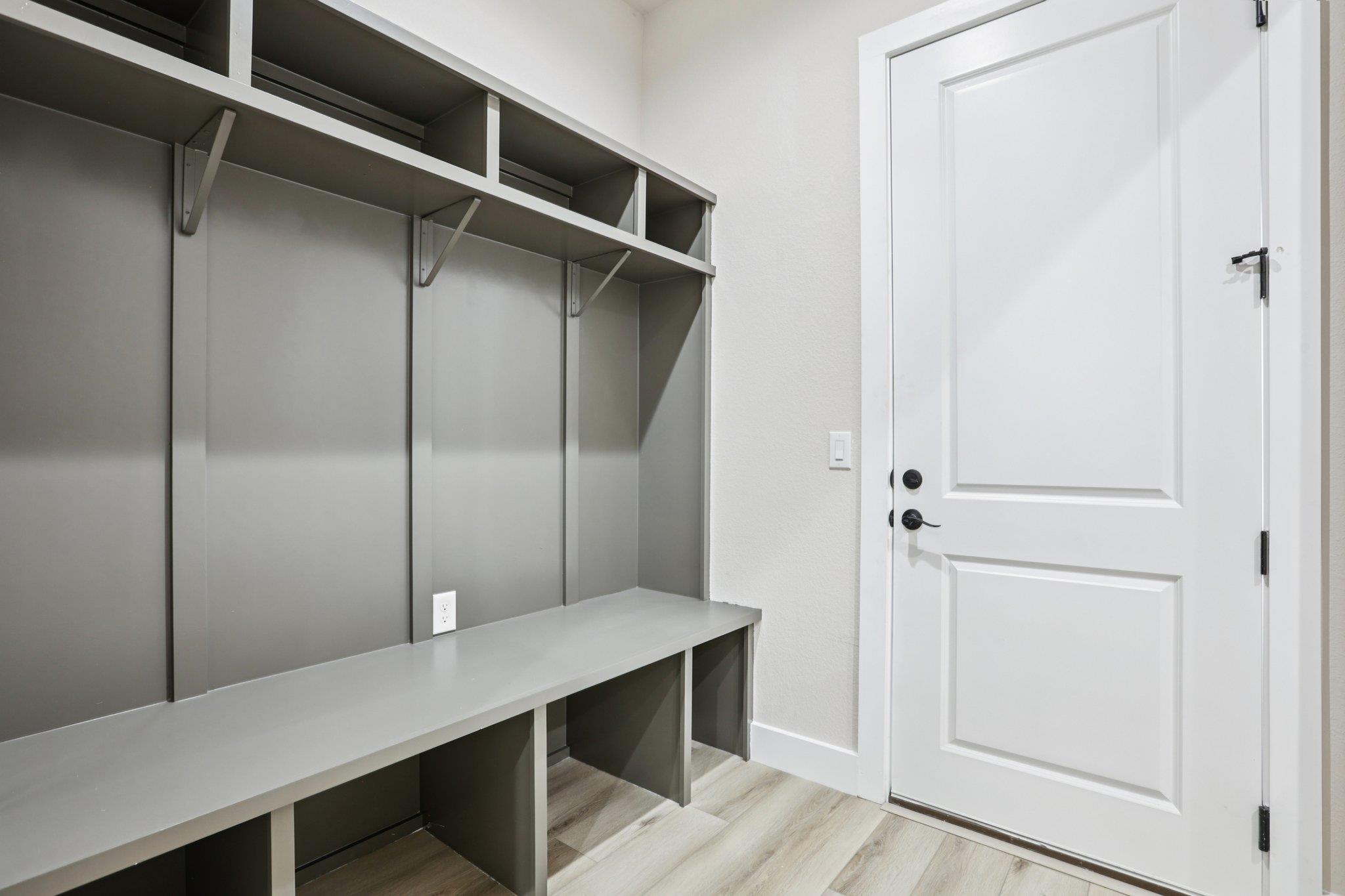 320 Yellow Ribbon Trl, Burnet, TX 78611