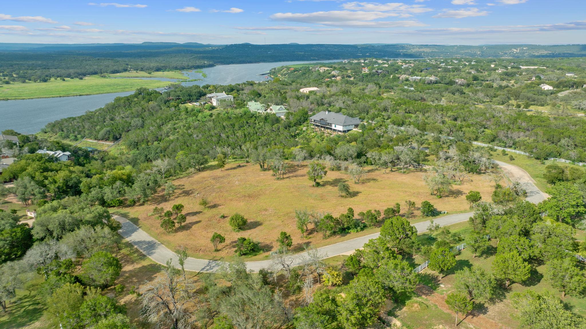 200 Contrails Way, Spicewood, TX 78669