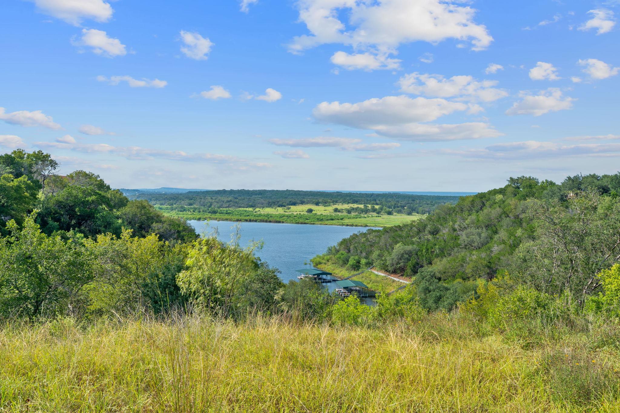 200 Contrails Way, Spicewood, TX 78669