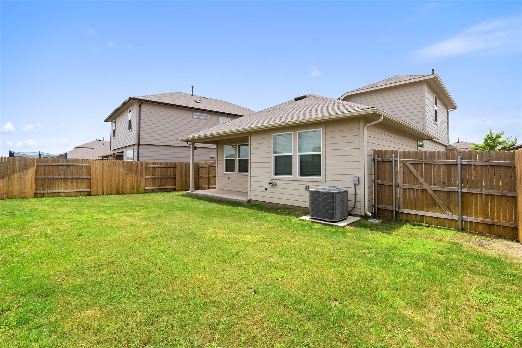 610 Roaring Fork Ln, Bastrop, TX 78602