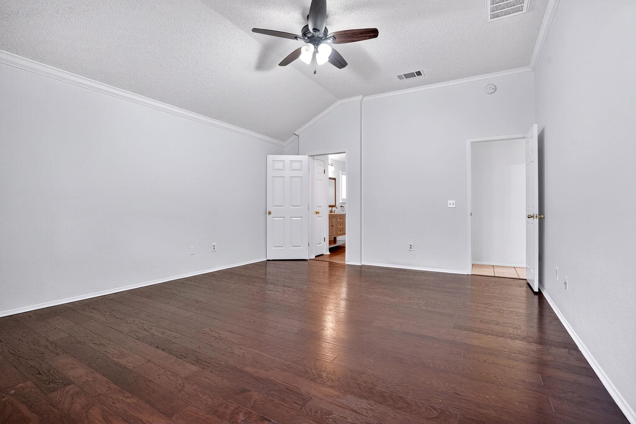 9018 Marthas Dr, Austin, TX 78717