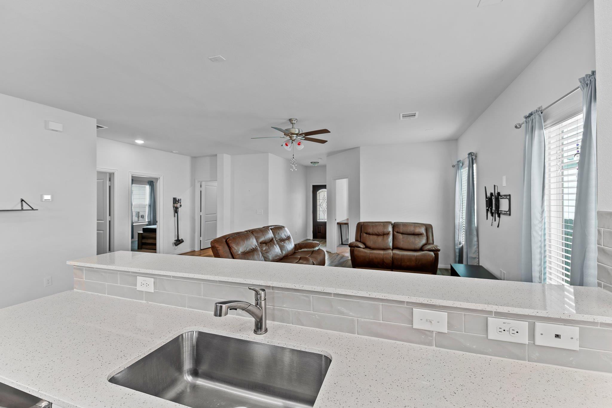 216 Blue Hibiscus Dr, Liberty Hill, TX 78642