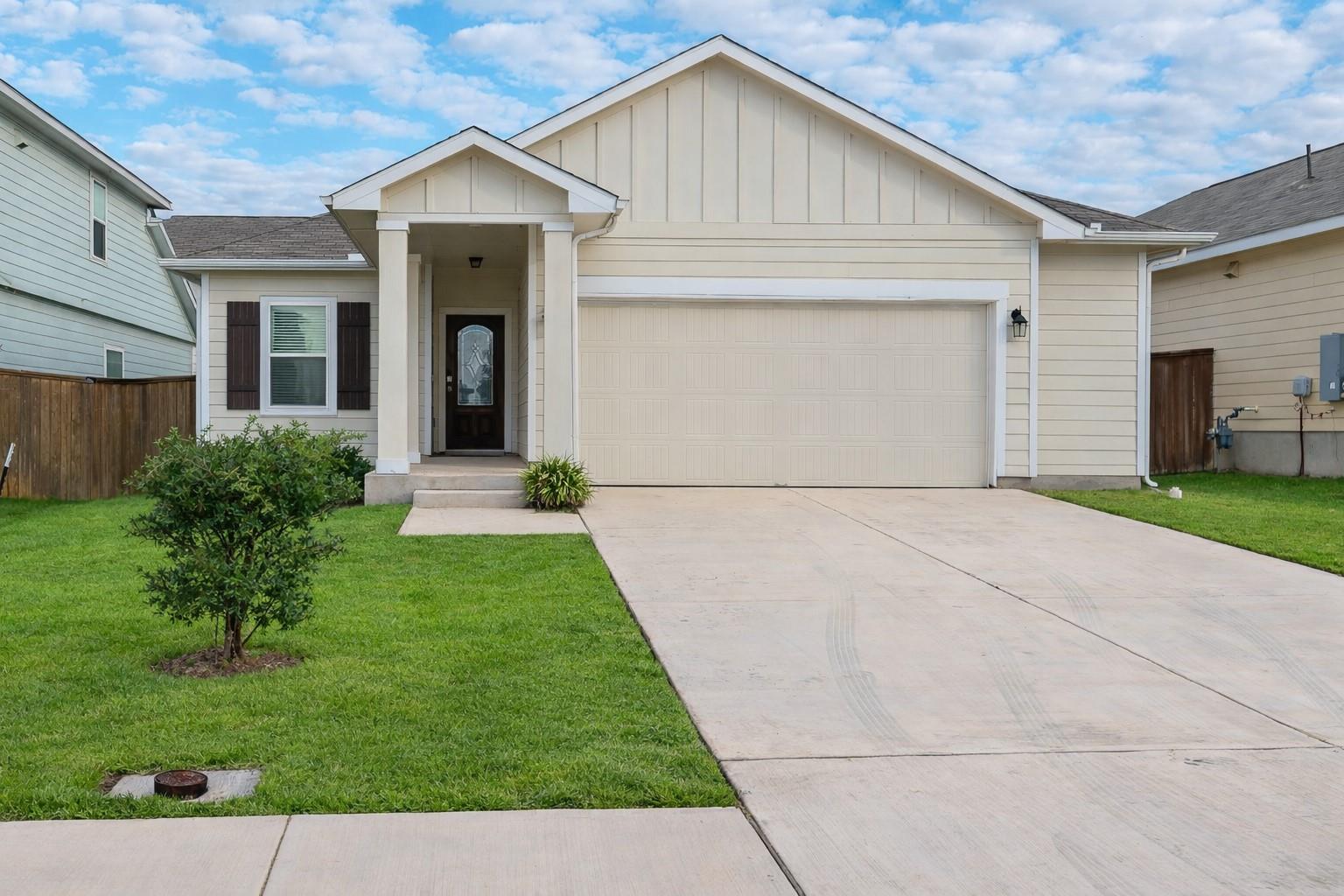 216 Blue Hibiscus Dr, Liberty Hill, TX 78642