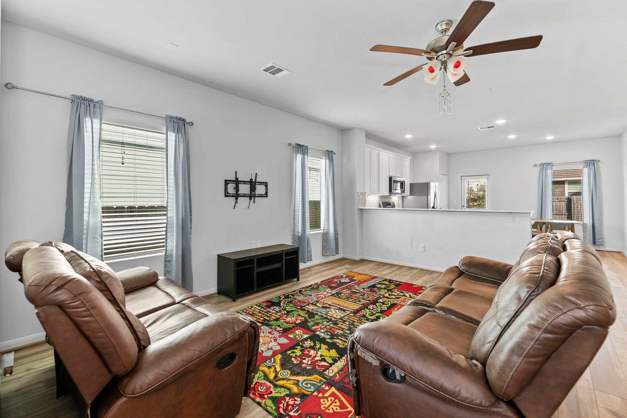 216 Blue Hibiscus Dr, Liberty Hill, TX 78642