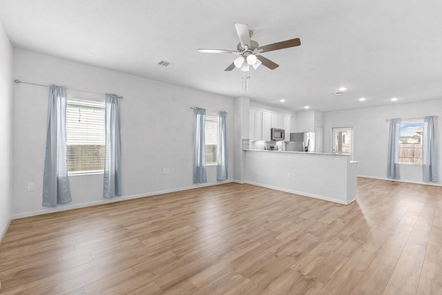 216 Blue Hibiscus Dr, Liberty Hill, TX 78642