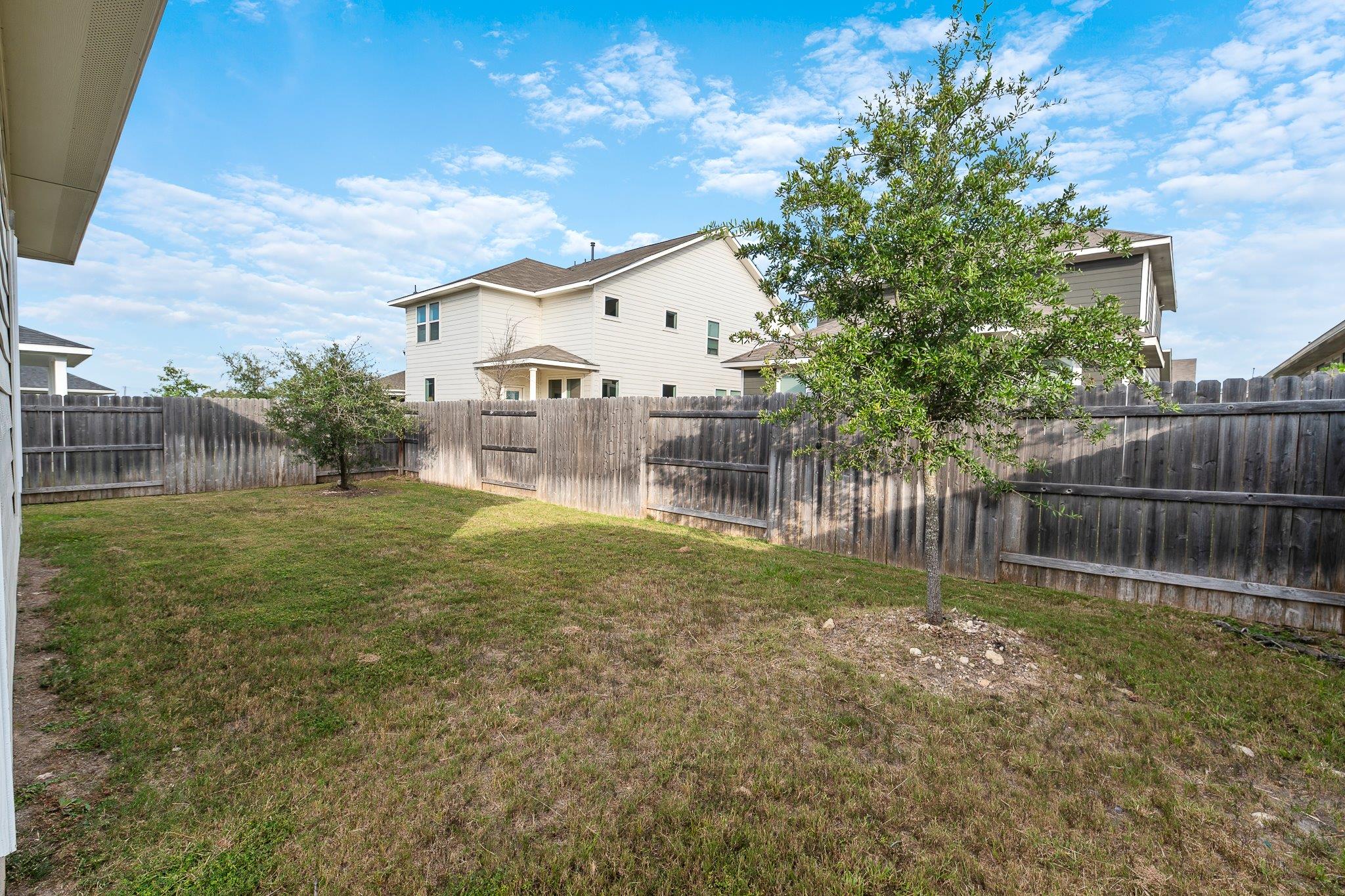 216 Blue Hibiscus Dr, Liberty Hill, TX 78642