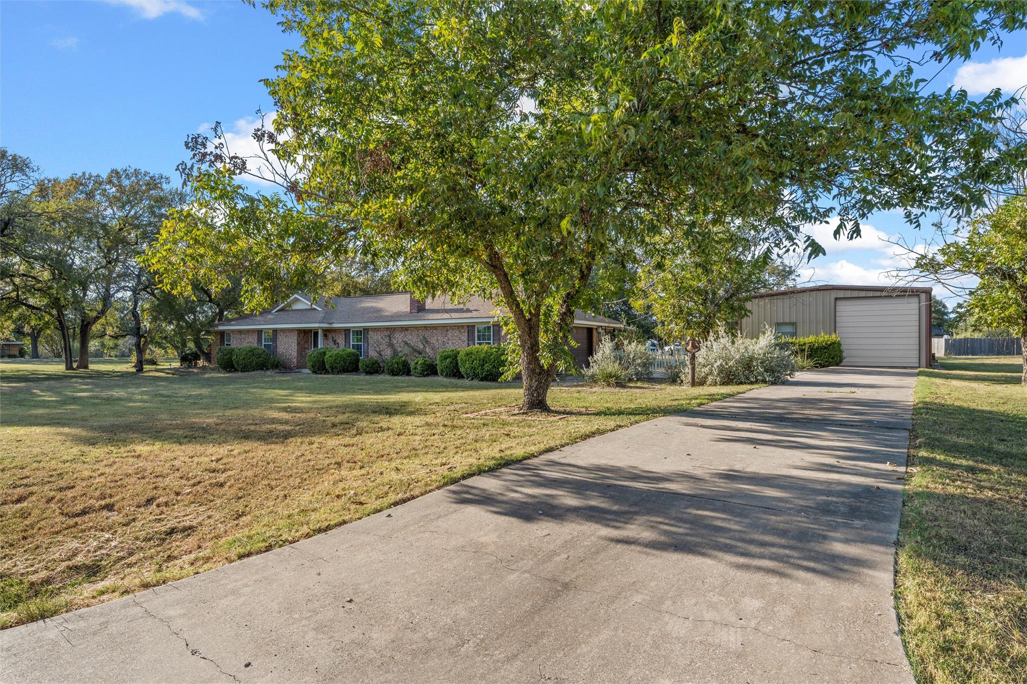 103 Spring Lake Dr, Waco, TX 76705