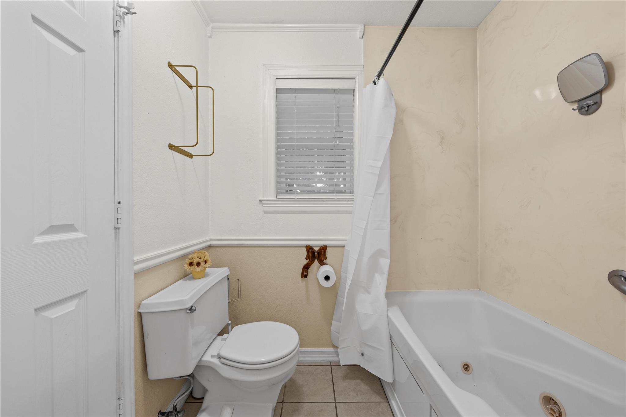 103 Spring Lake Dr, Waco, TX 76705