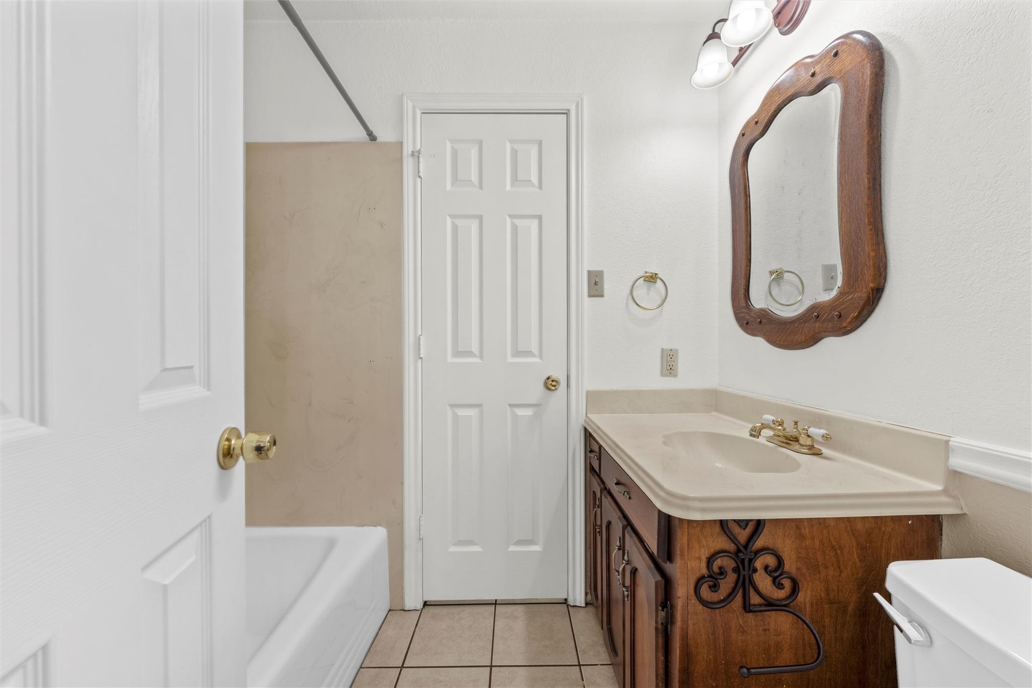 103 Spring Lake Dr, Waco, TX 76705