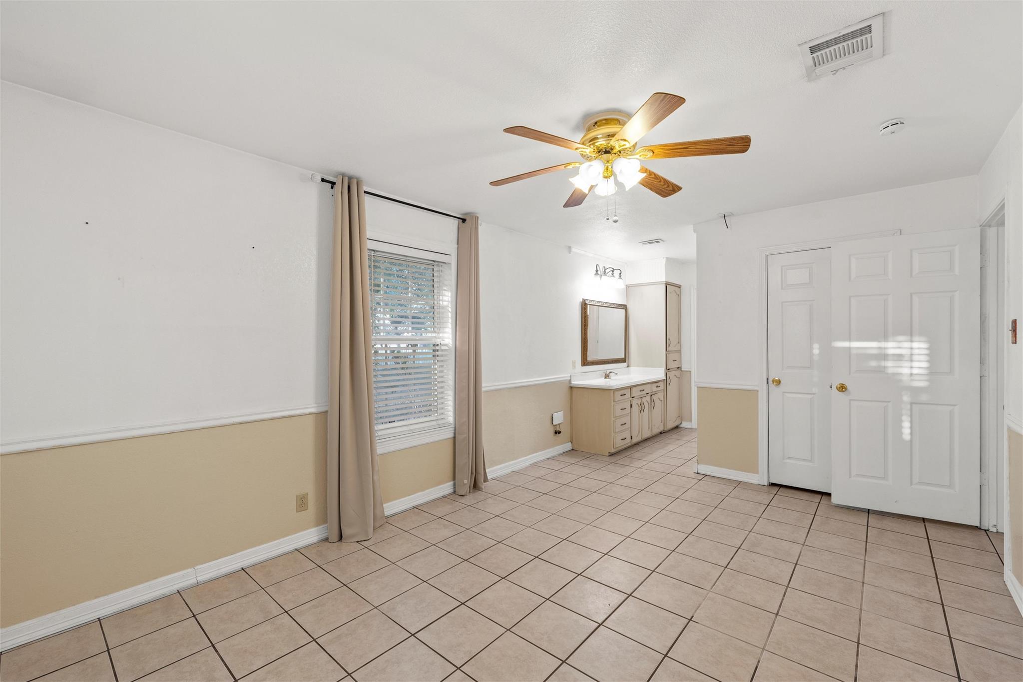 103 Spring Lake Dr, Waco, TX 76705