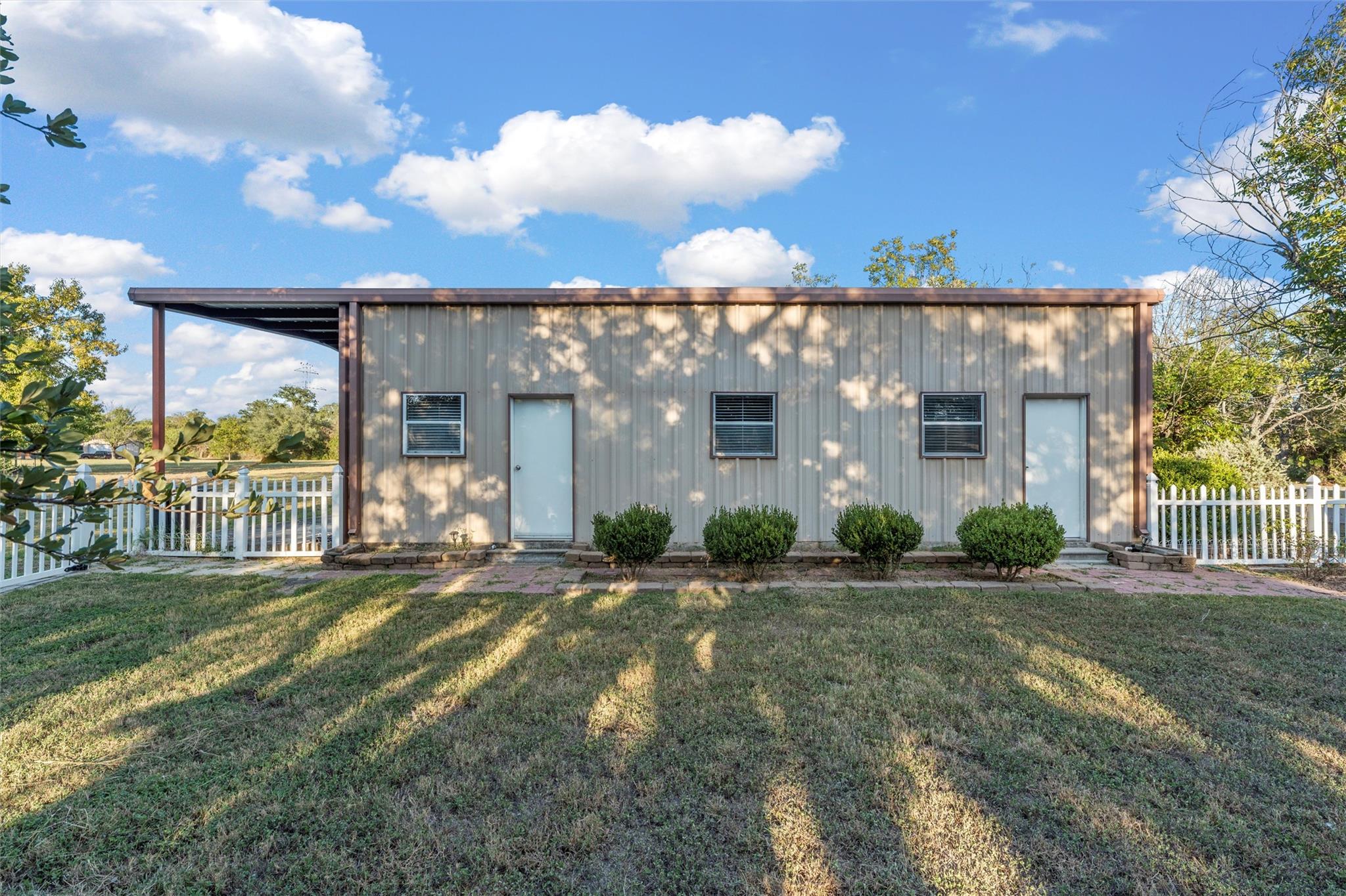 103 Spring Lake Dr, Waco, TX 76705