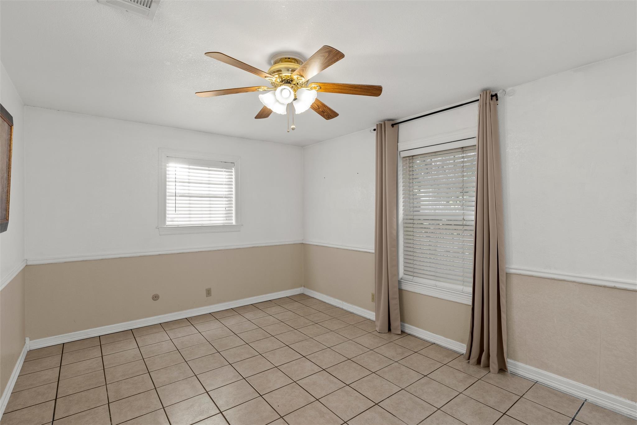 103 Spring Lake Dr, Waco, TX 76705