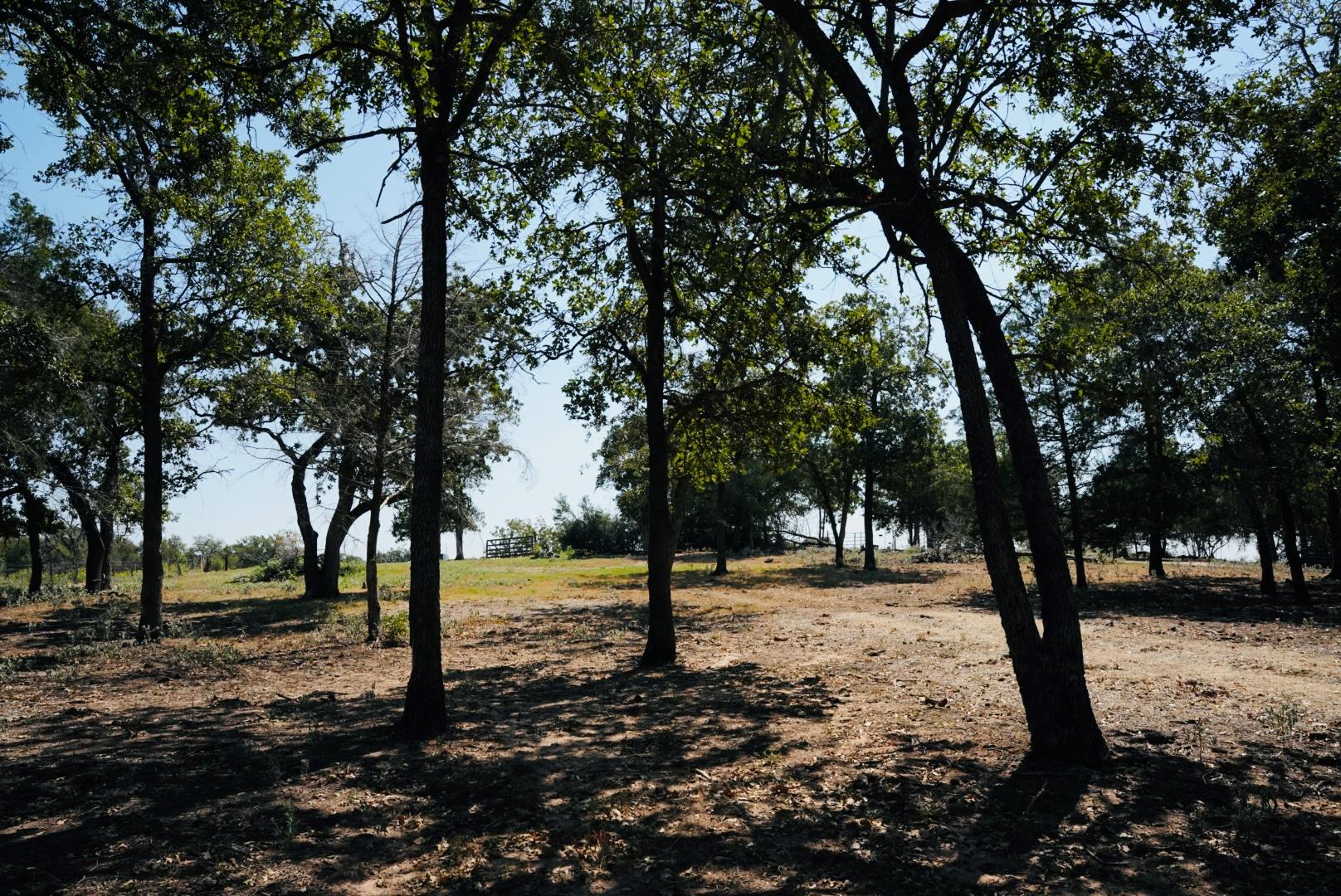 640 County Road 475 Rd, Luling, TX 78648